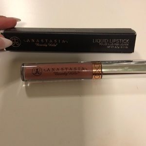 Anastasia Beverly Hills liquid lipstick